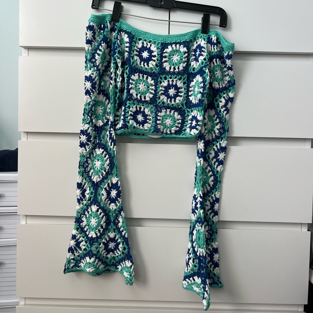 Off the shoulder/ square neck crochet top